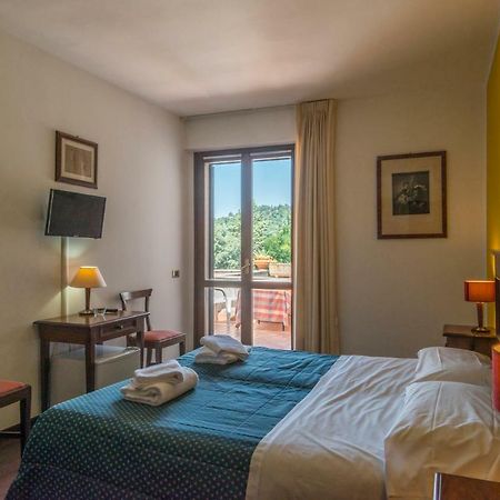 Hotel Le Rocce 马焦内 外观 照片