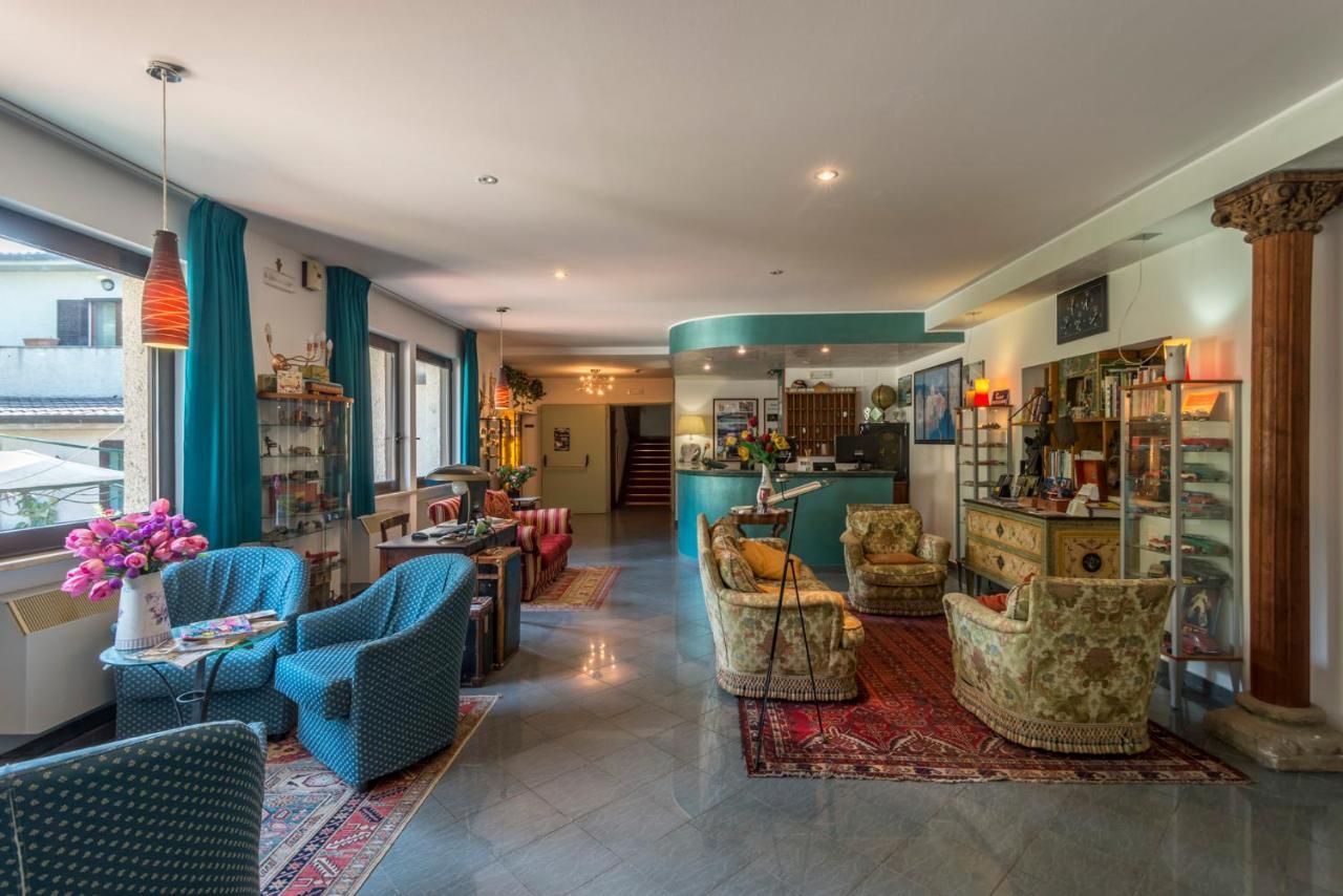 Hotel Le Rocce 马焦内 外观 照片