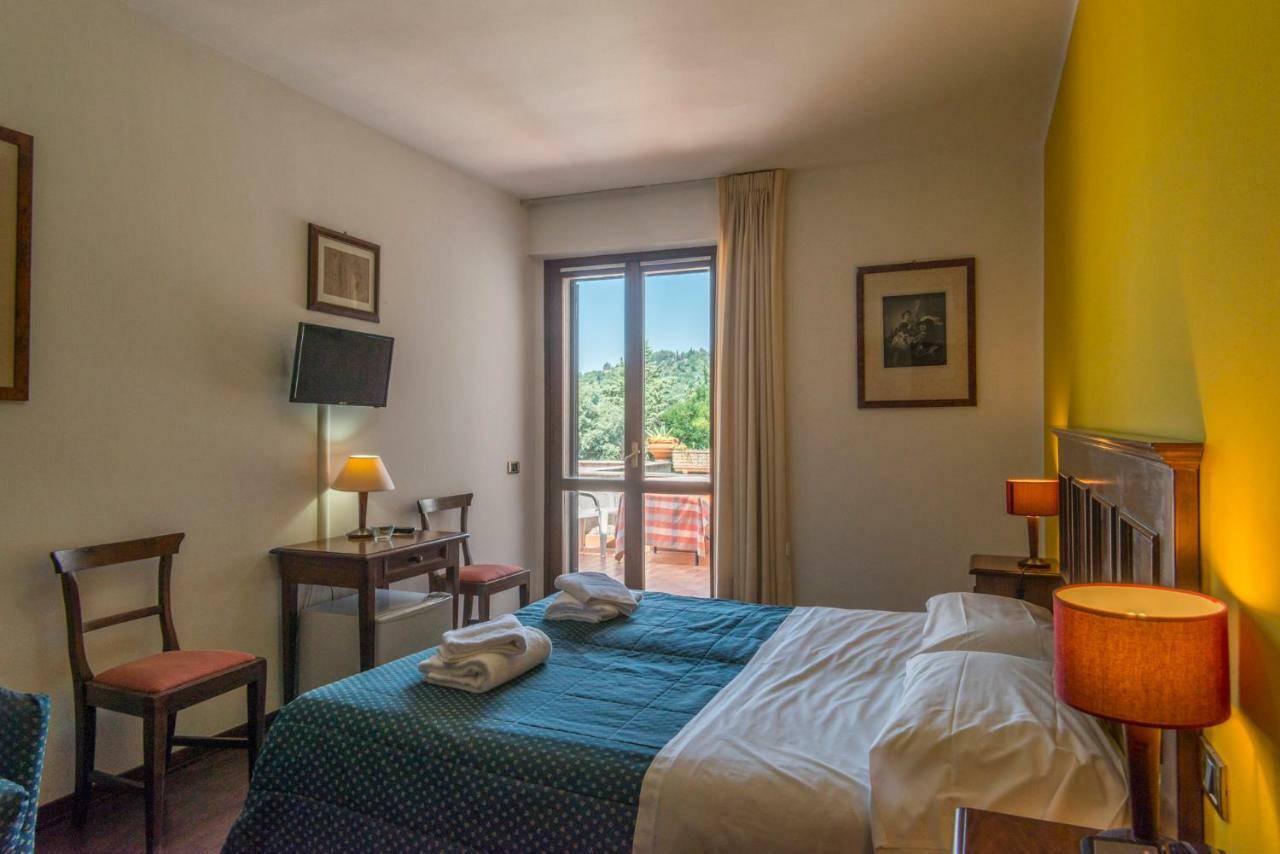 Hotel Le Rocce 马焦内 外观 照片